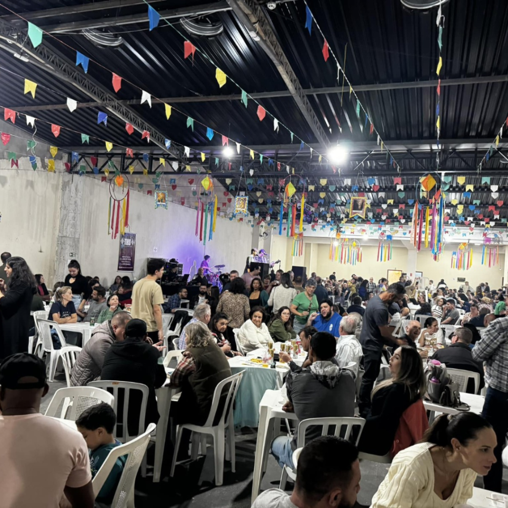 Quadrilha e comidas típicas marcam quermesse da Paróquia São José de