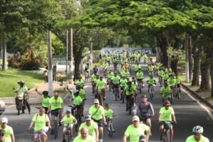 350 pessoas participaram do passeio ciclístico da Festa do Figo