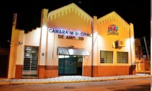 Câmara de Amparo abre vagas para concurso