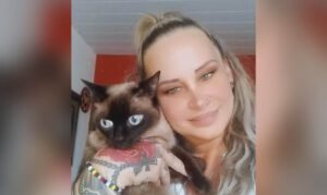 Pipoca foi adotado pela valinhense Cristina após ser encontrado na chuva