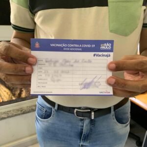 Apresentação de comprovante de vacina deixa de ser obrigatória