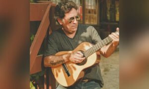 Sábado tem show de Robson Furiozo no Largo São Sebastião