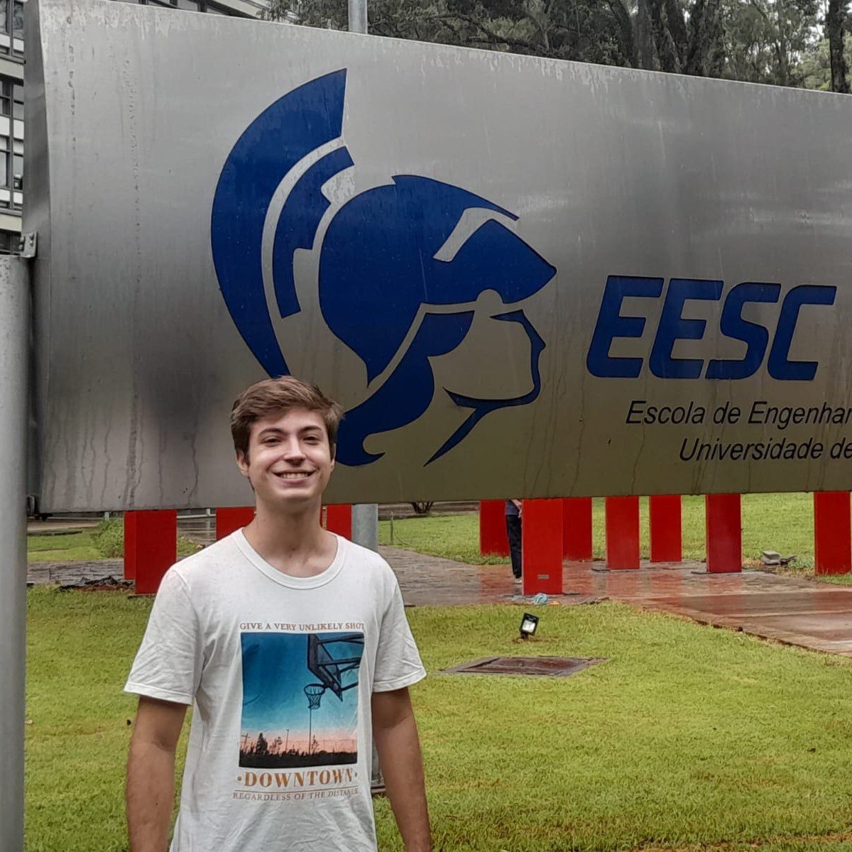 Estudante valinhense é aprovado em Engenharia Elétrica na USP e UNESP