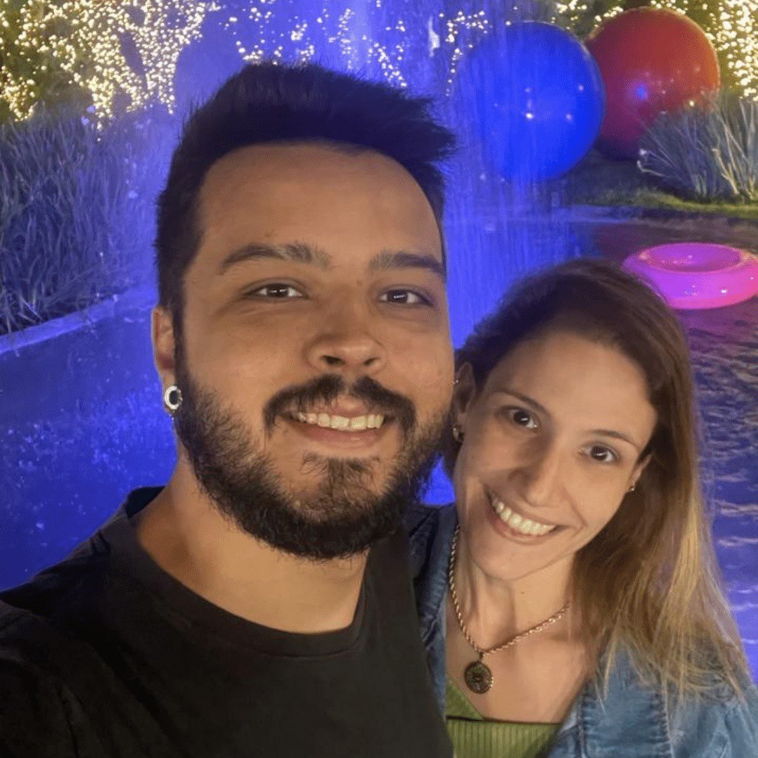 Valinhenses Daniele e Getulio são pais de 2 filhos e têm 3 cachorros
