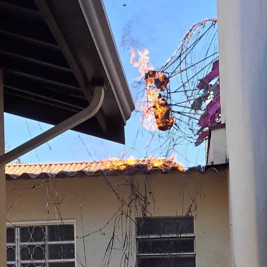 Balão cai sobre residência no Ana Carolina em Valinhos