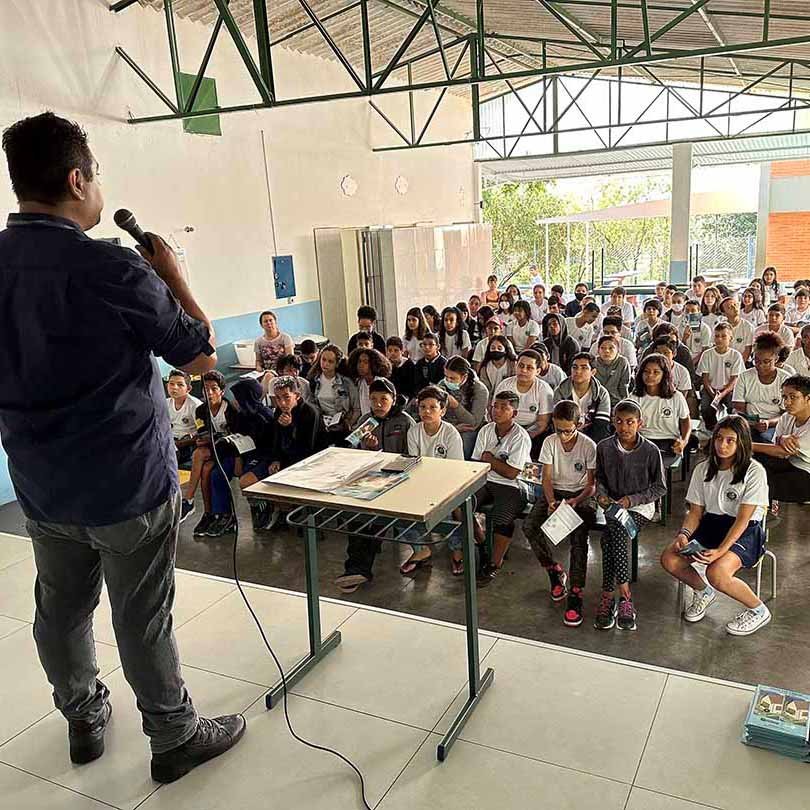 Crianças recebem palestras de combate à dengue em Valinhos