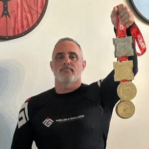 Valinhense conquista 3 ouros e 1 prata em campeonato de jiu-jitsu