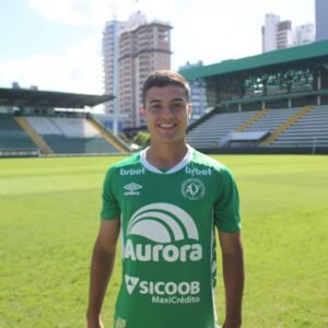 Valinhense Maurício vai jogar Série B pela Chapecoense