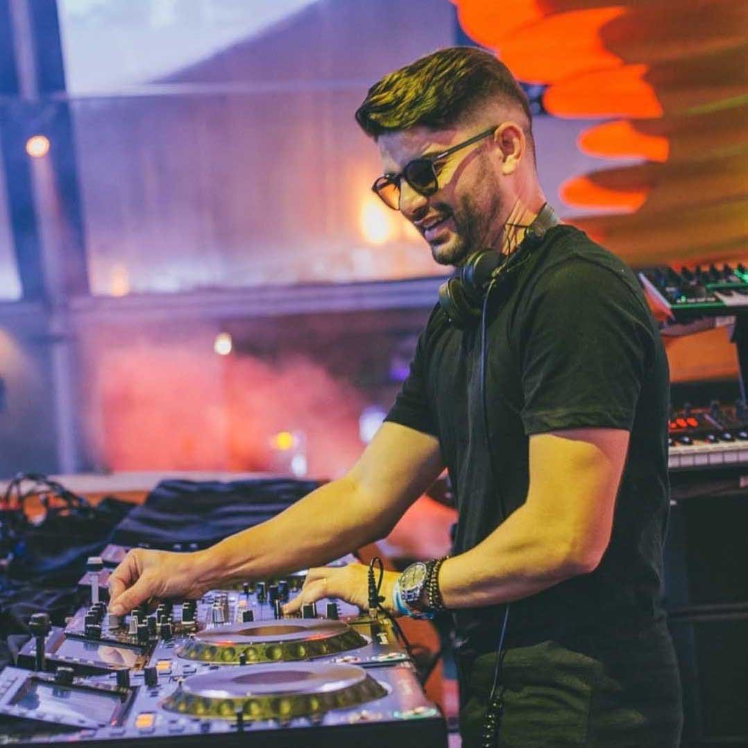 DJ valinhense faz show neste sábado com outros artistas, em Joaquim Egídio