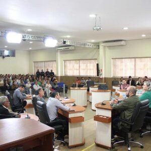 Escolas de Valinhos pedem inspetores em reunião com prefeita e vereadores