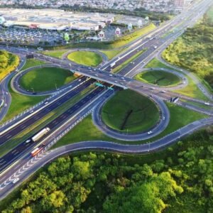 1,5 mi de veículos são previstos nas rodovias da região no feriado
