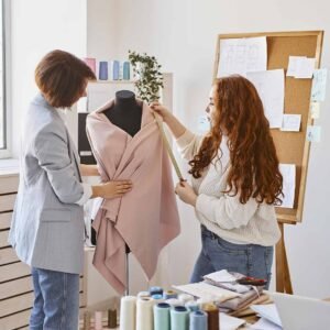 Curso customização de roupas tem inscrições abertas em Valinhos