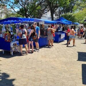 "Feira Arte na Praça" em Valinhos abre espaço para novos artesãos