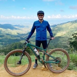Valinhense pedala 320 km no “Caminho da Fé” até Aparecida