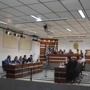 Prefeito e vereadores de Vinhedo terão aumento de salário a partir de 2025