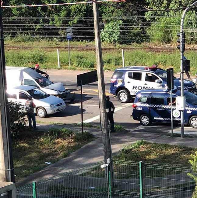 Acidente na Rod. dos Andradas em Valinhos dificulta trânsito