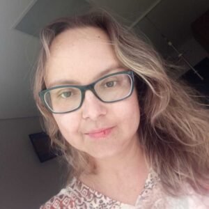 Portadora de lúpus, valinhense Kerolin combate doença há mais de 10 anos