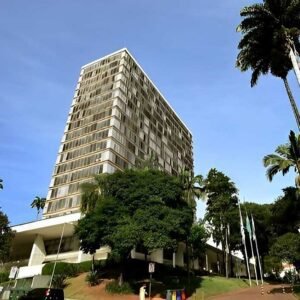 Campinas abre 22 vagas com salários de R$ 6,9 mil para assistente social