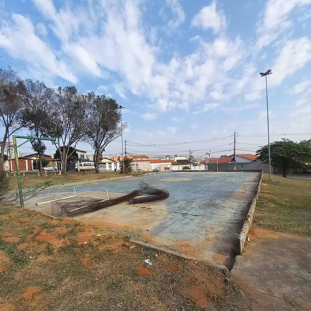 Iniciada obra de cobertura da quadra do Jardim São Marcos em Valinhos