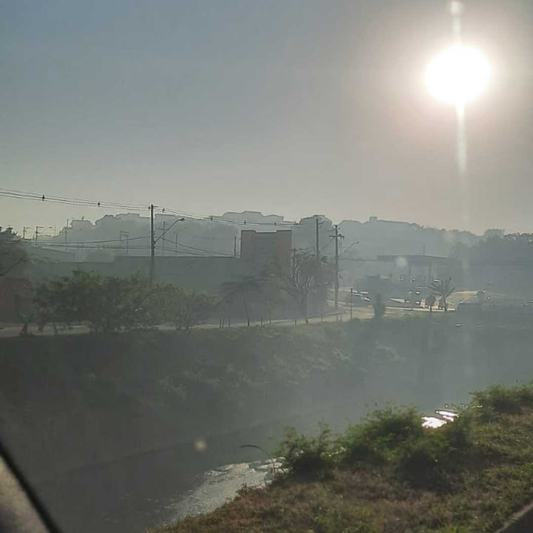 Fumaça que tomou conta dos céus de Valinhos começa a ser dispersada