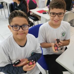 Aulas de robótica são iniciadas para 240 alunos valinhenses