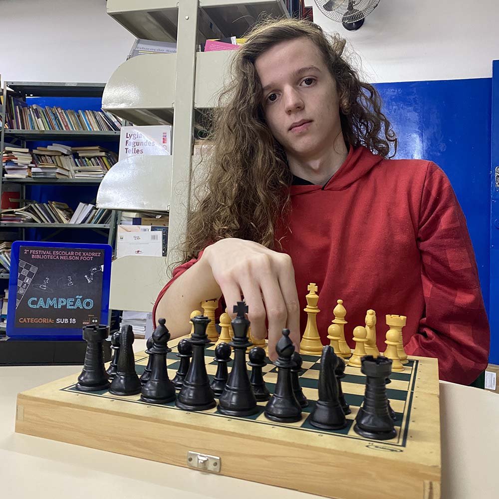 Por que torneios de xadrez importantes não são disputados com