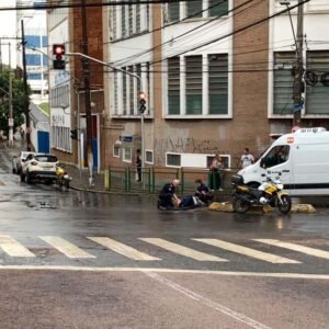 Acidente deixa motociclista ferido no Centro de Valinhos