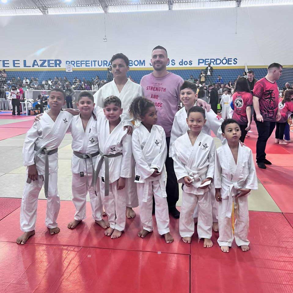 Projeto de judô de Valinhos ganha 7 medalhas em torneio