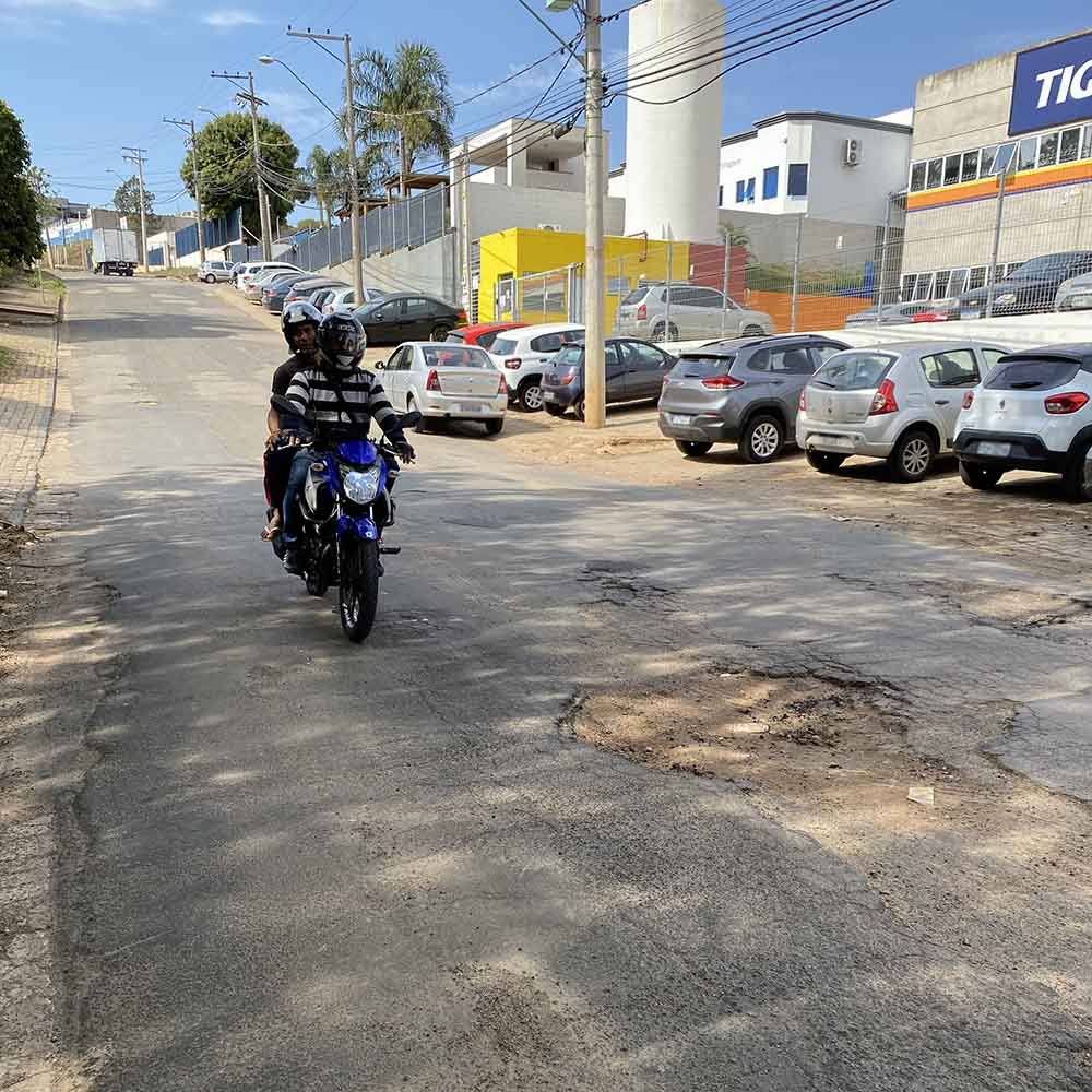 Ruas do Macuco em Valinhos apresentam muitos buracos