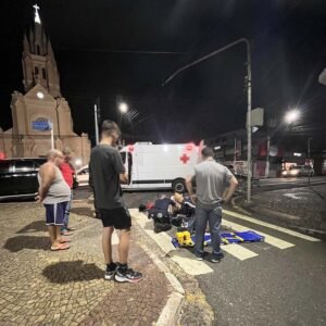 Motociclista fica ferido em colisão no centro de Valinhos