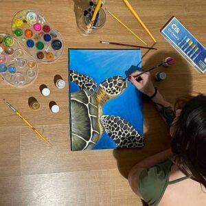 Valinhense Fernanda faz desenhos para tatuagens e pinturas com tinta e aquarela