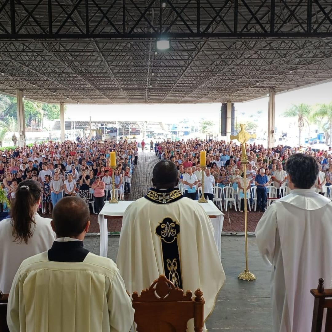 Missa no CACC em Valinhos reúne grande número de fiéis nesta 5ª