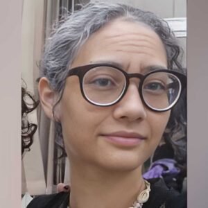 Valinhense Lara realiza sonho de ingressar em aulas de teatro