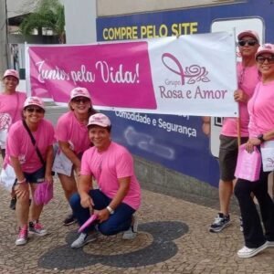 Rosa e Amor arrecada R$ 15 mil durante “pedágio” em Valinhos