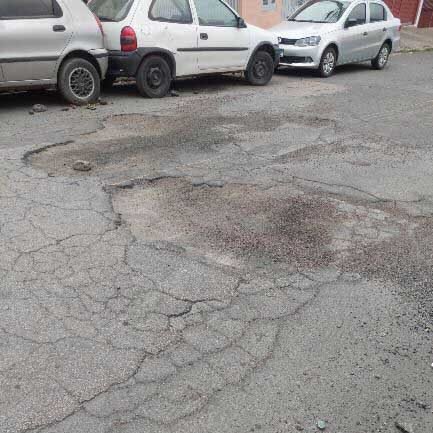 Rua do Jd. América 2 em Valinhos tem muitos buracos