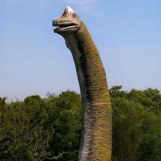 Maior parque de dinossauros em réplicas do Brasil é inaugurado em
