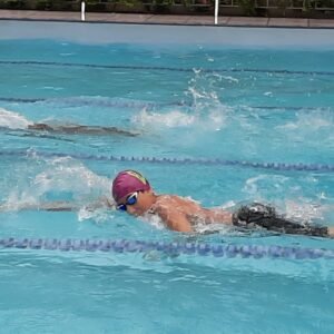 Vitor Hugo iniciou na natação aos 6 anos e representa Valinhos em competições regionais