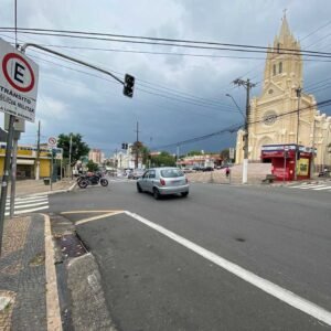 Comerciantes protestam contra CPFL por paralisação da energia no Centro de Valinhos