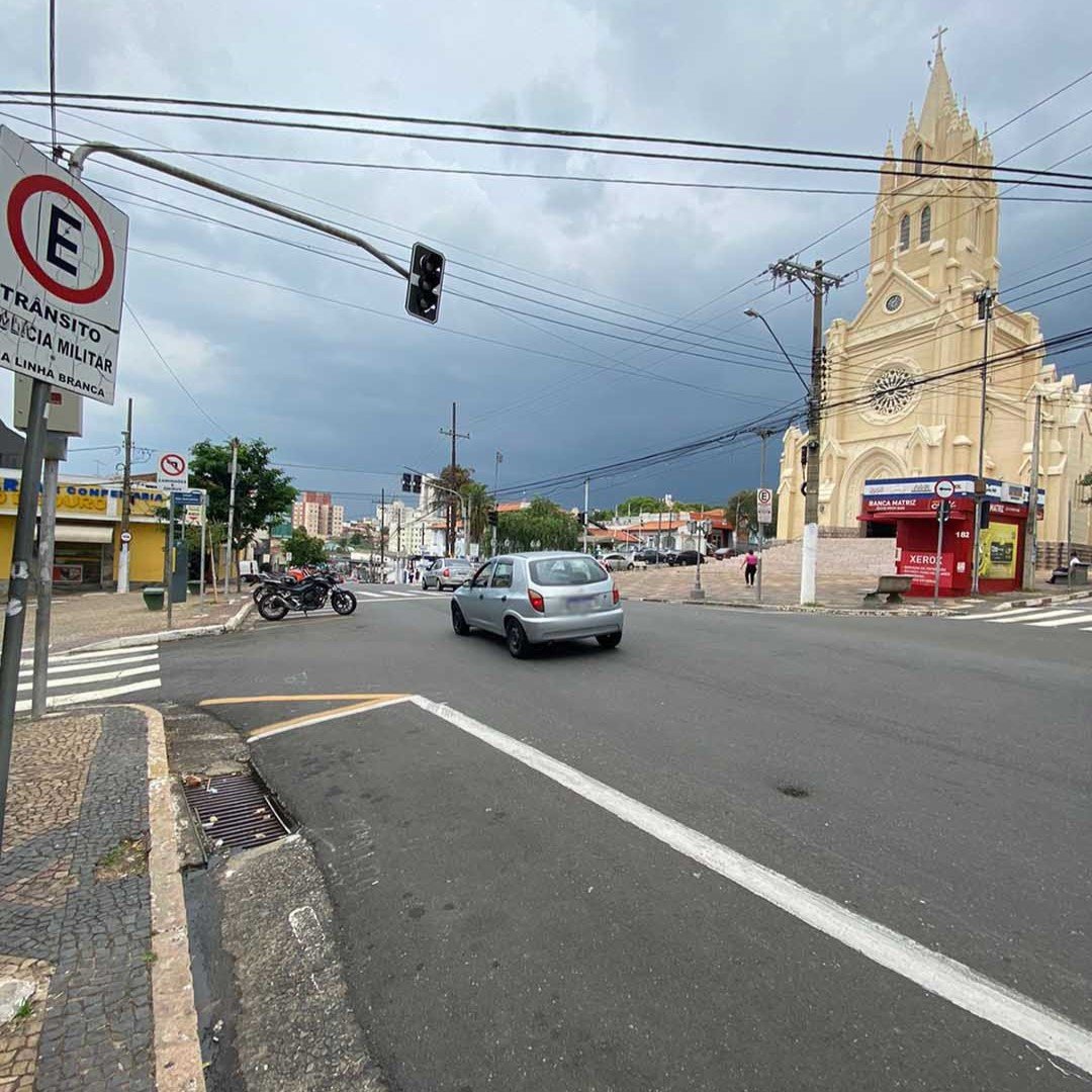 Comerciantes protestam contra CPFL por paralisação da energia no Centro de Valinhos