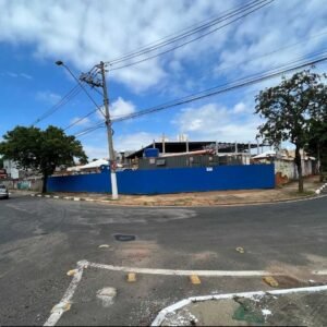 Você sabia que onde está sendo construído um novo supermercado já foi uma importante cerâmica?