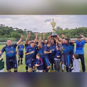 Equipe do Country Club é campeã do futebol master de Valinhos