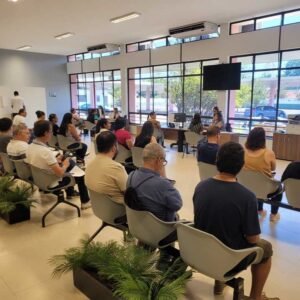 Mais de 400 pessoas participaram do “Feirão do Emprego” em Valinhos