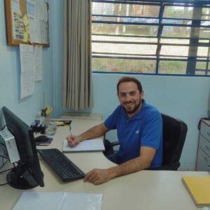 Diretor de escola em Valinhos fala sobre o papel da profissão na vida dos alunos