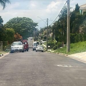 Calheiro que caiu de telhado em condomínio de Valinhos está em estado grave