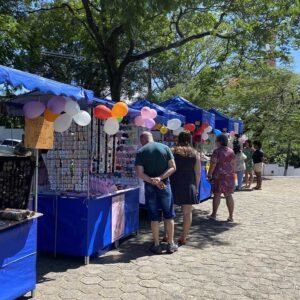 “Feira Arte na Praça” terá aula de fitdance e teatro neste domingo em Valinhos