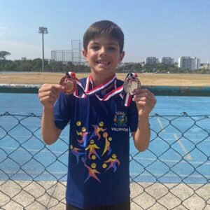 Valinhense com 8 anos já ganhou 38 medalhas no atletismo