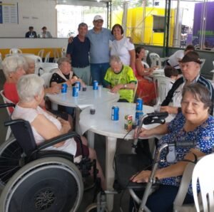 Idosos do Recanto dos Velhinhos tem dia de lazer na Festa do Figo de Valinhos