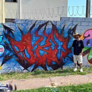 Valinhense Guairá é grafiteiro e já pintou murais em Florianópolis