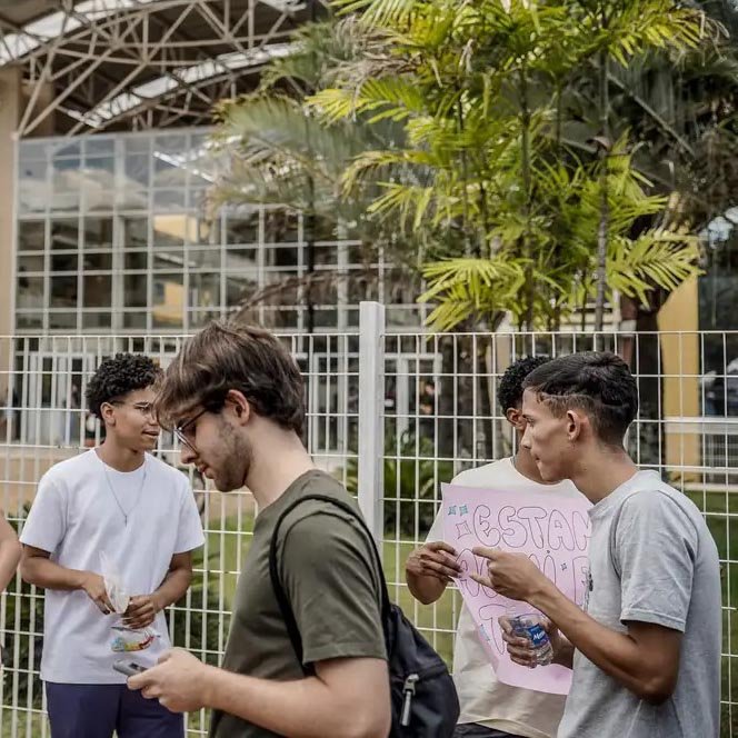 Estudantes de baixa renda do Ensino Médio ganharão poupança