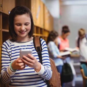 Uso de redes sociais por alunos é bloqueado em escolas estaduais